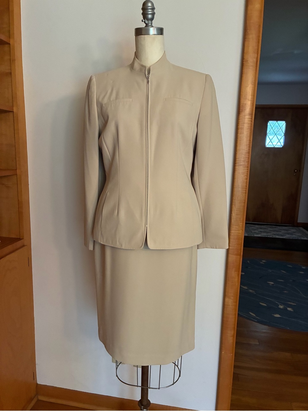 Worthington Beige Pencil Skirt Suit Zip-Front Jacket Mandarin Collar Minimalist